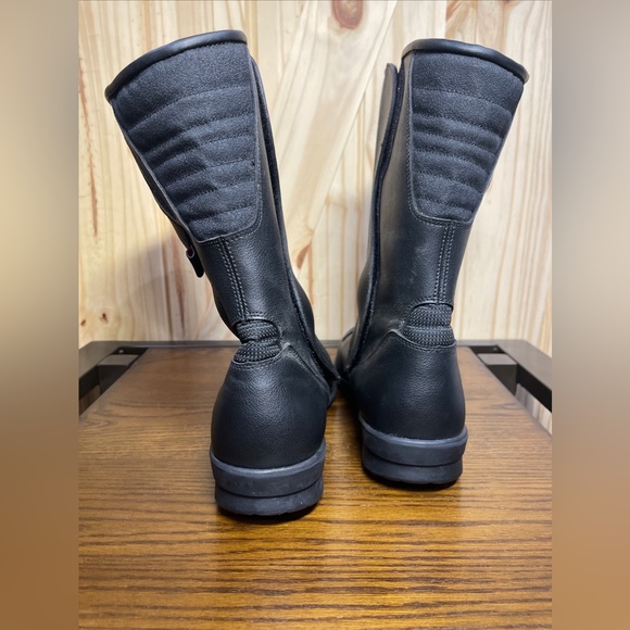 Roadgear XKJ motorcycle boots Womens 10- men 8.5